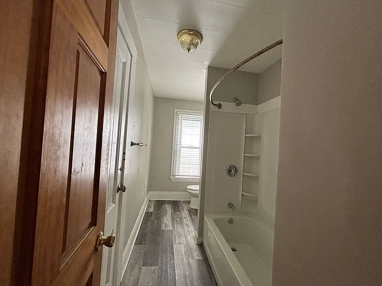 27 Vick Park #B — Photo 16
