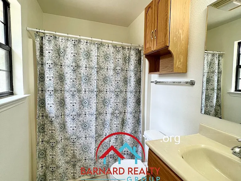 1307 Baylor Ave — Photo 17