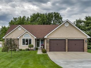 1214 N Elsea Smith Rd, Independence, MO 64056