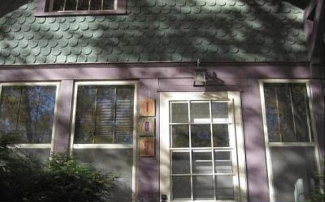 2nd image of 105 1st Ave SE