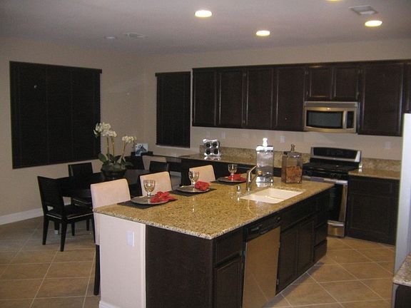 Kitchen Island/Nook Area