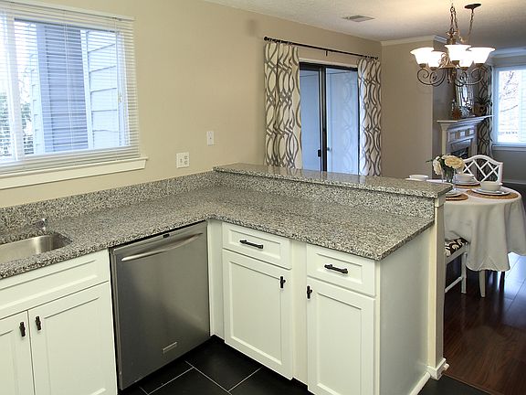 Updated Cabinets & Hardwr