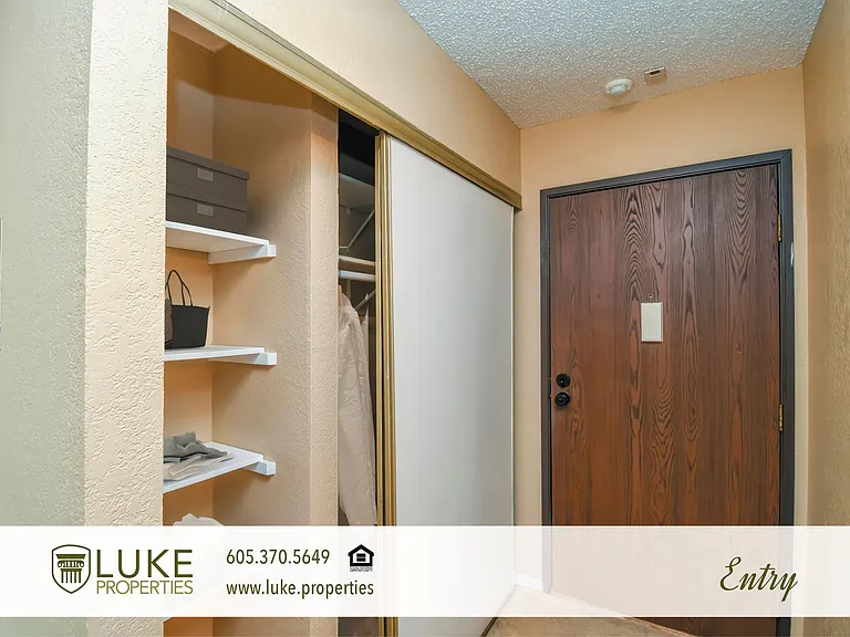 401 S Sycamore Ave #207 — Photo 2