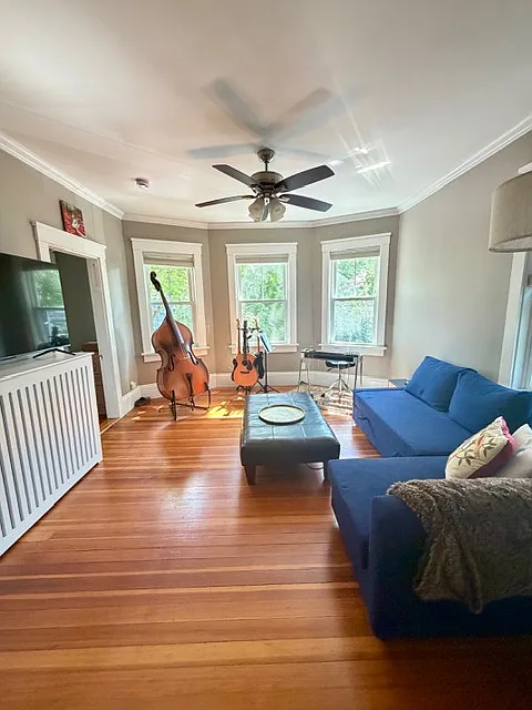 2 bed, 1006 sqft, $3,500 — Photo 3