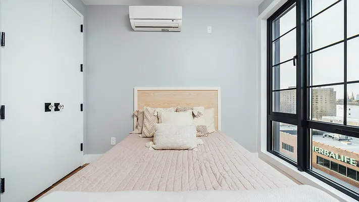 Rented by Nooklyn NYC LLC | media 53