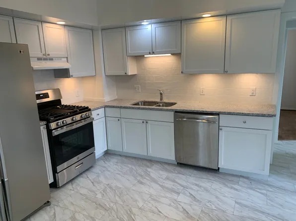 404 E Elm St, Urbana, IL 61802