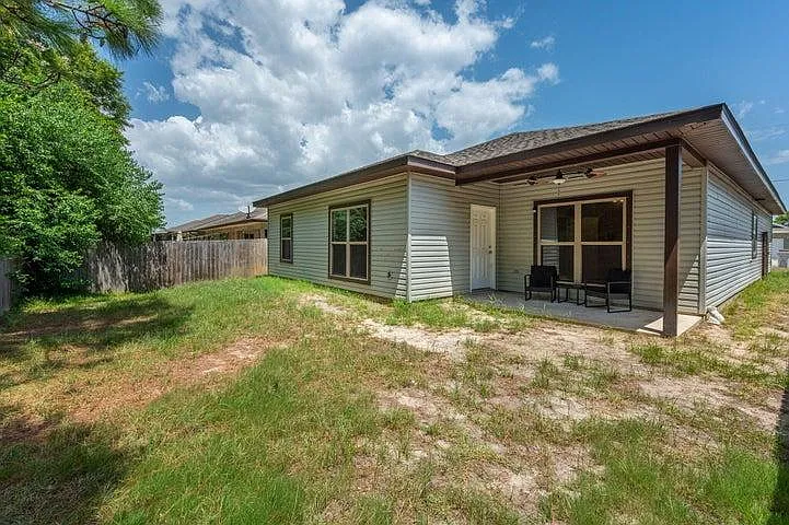 2239 Tom St — Photo 33