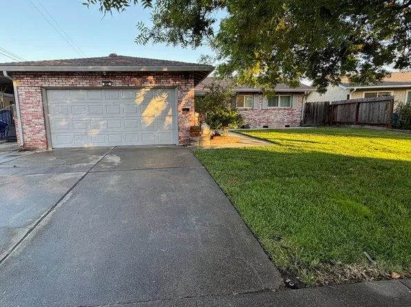 720 Merrywood Ln, Stockton, CA 95207