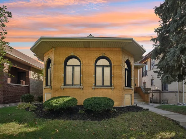 8153 S Champlain Ave, Chicago, IL 60619