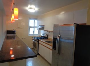 2015 23rd St #2, Astoria, NY 11105