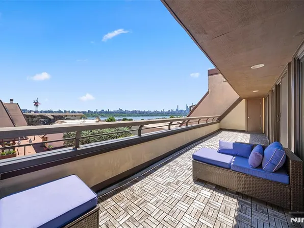 300 Gorge Rd APT 62, Cliffside Park, NJ 07010