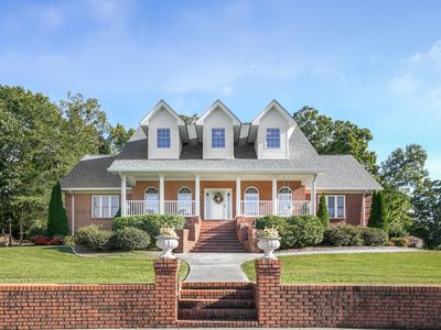 535 Castle Dr, Trenton, GA, 30752