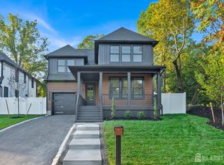 243 High St, Metuchen, NJ 08840