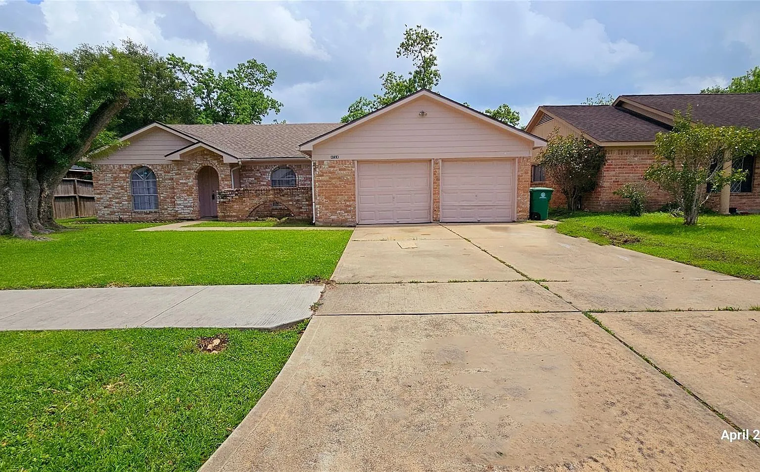 4 bed, 2.0 bath, 1670 sqft, $1,925 — Photo 2