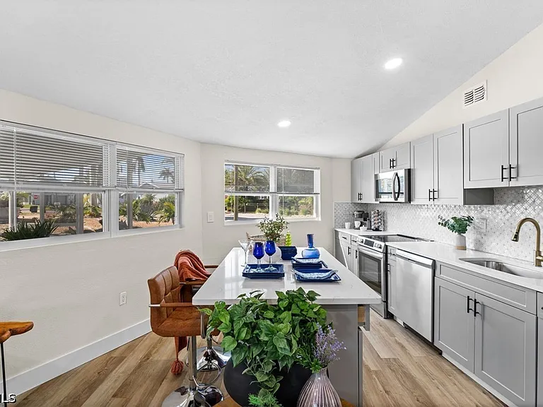 190 Tarpon Rd — Photo 10