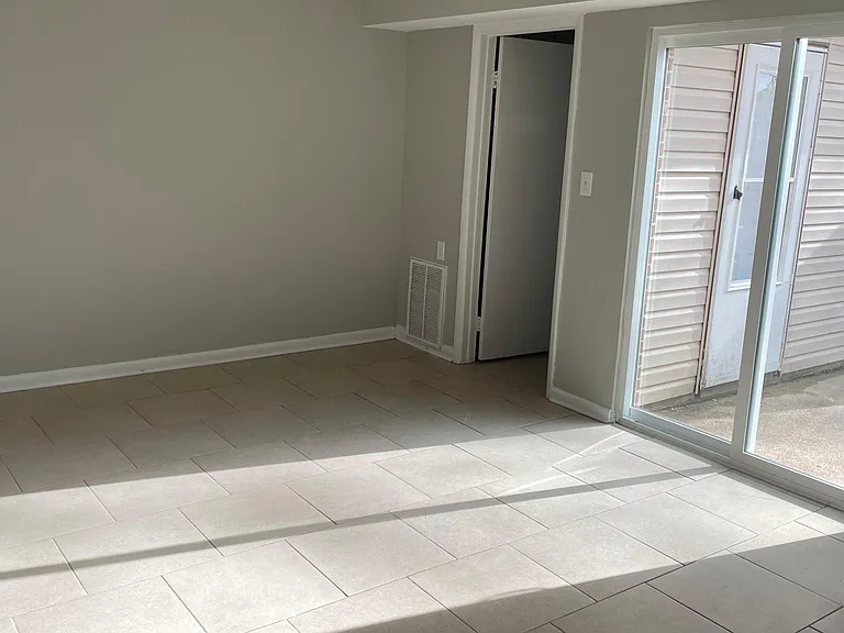 6931 Bonnot Dr — Photo 4