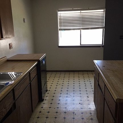 5th image of 12091 Oak Mill Dr