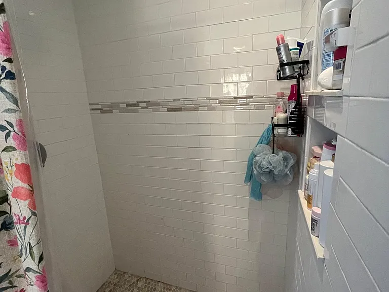 80 Hillside St #2U — Photo 7