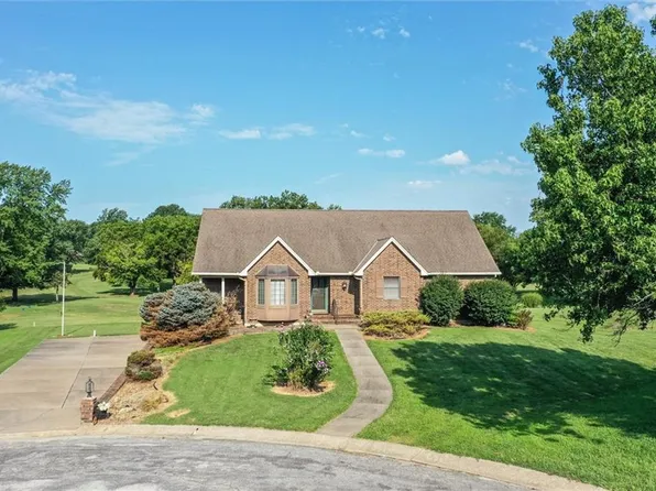 6 Willow Green Dr, Butler, MO 64730