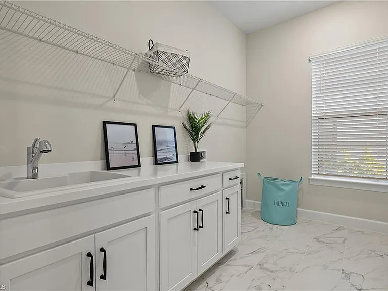 15429 Turin Dr — Photo 29