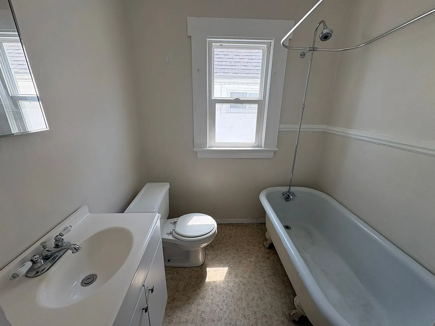 8410 Denison Ave — Photo 3