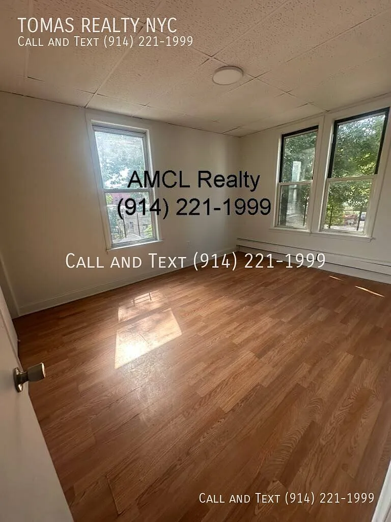 3 bed, $3,000 — Photo 1