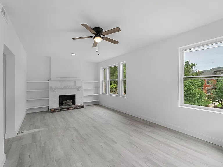 Lyndon Apartment — Photo 22