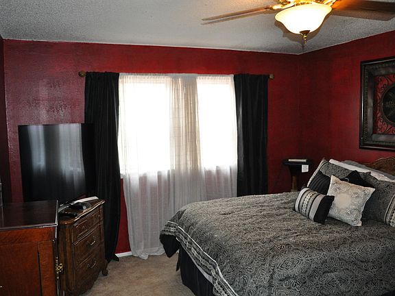 5th image of 5707 SW 48th Ave