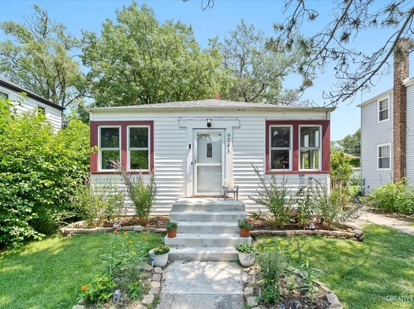 9241 S Utica Ave, Evergreen Park, IL 60805