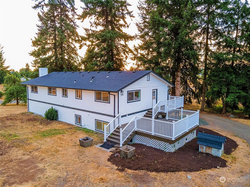2nd image of 18320 Brandywine Court SW