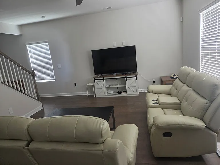 3980 Backwater St — Photo 3