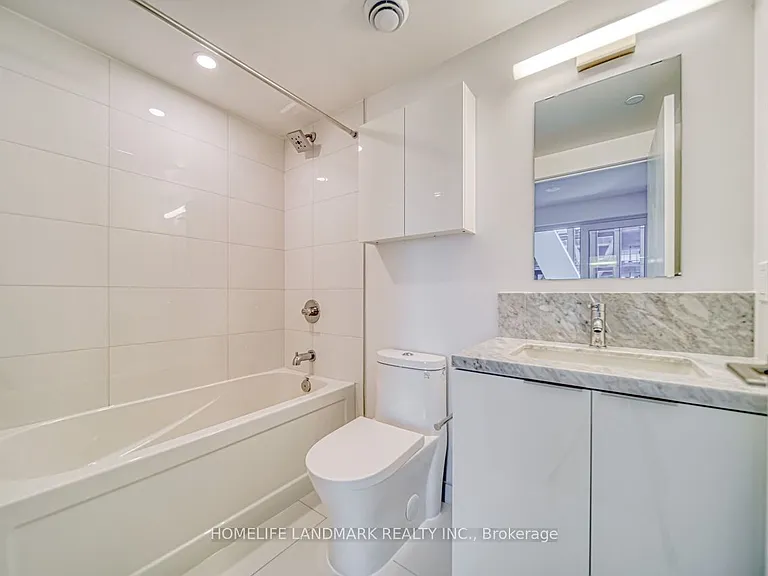 230 Simcoe St #1919 — Photo 17