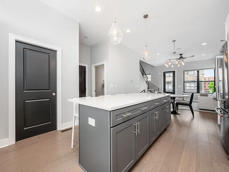 271 Neruda Ave — Photo 12