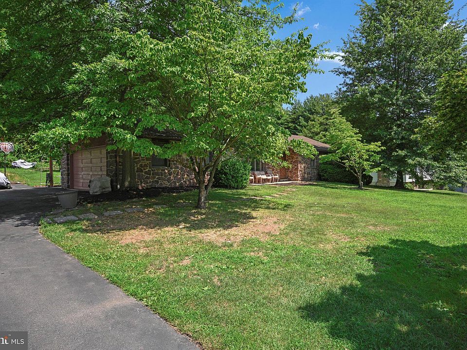 611 Roberta Dr Pottstown, PA, 19465 Apartments for Rent Zillow