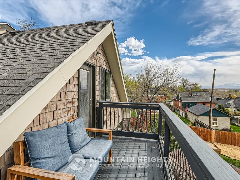 677 N Capitol St — Photo 20