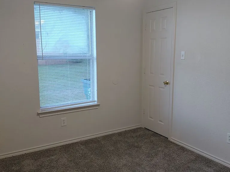 1561 Greenwood Rd #103 — Photo 18