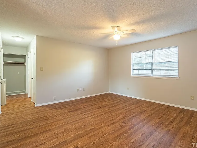 5602 Falls Of Neuse Rd #D — Photo 6