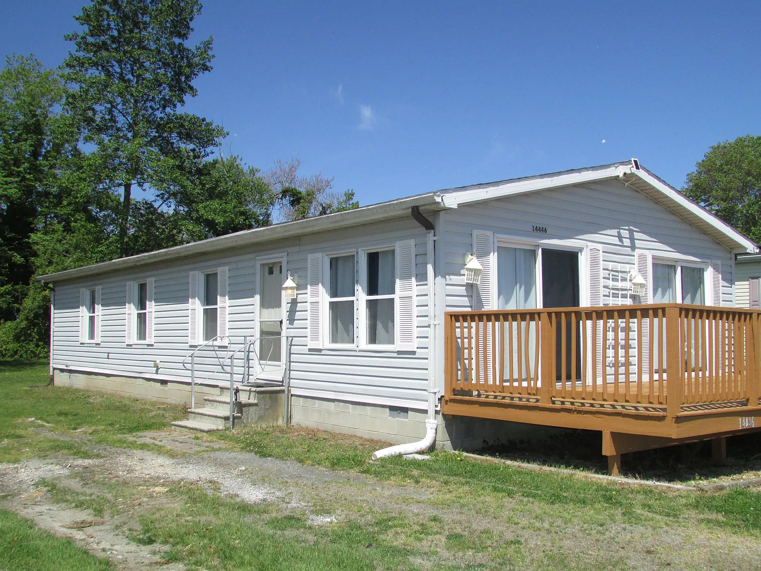3 bed, 1248 sqft, $1,750 — Photo 1