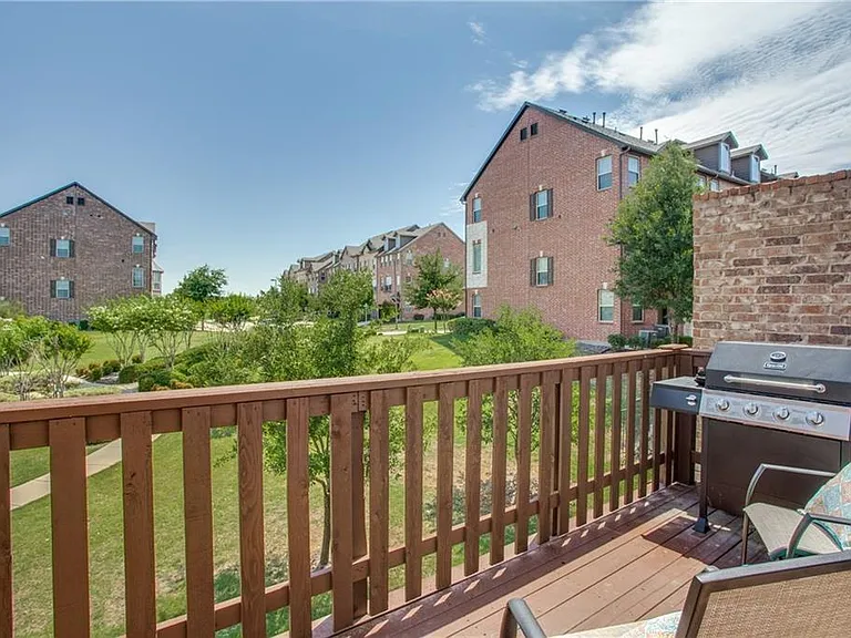 1531 Biltmore Ln — Photo 11