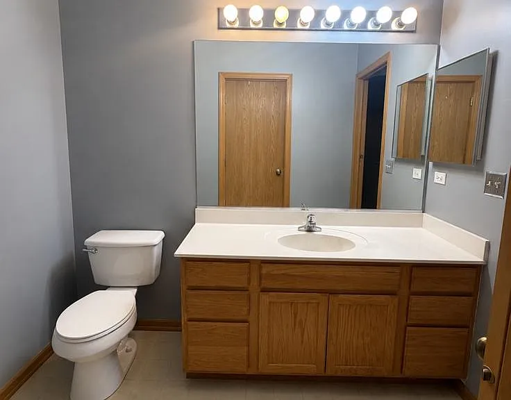 2266 Margaret Dr — Photo 10