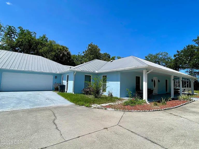 947 McDonald Rd — Photo 2