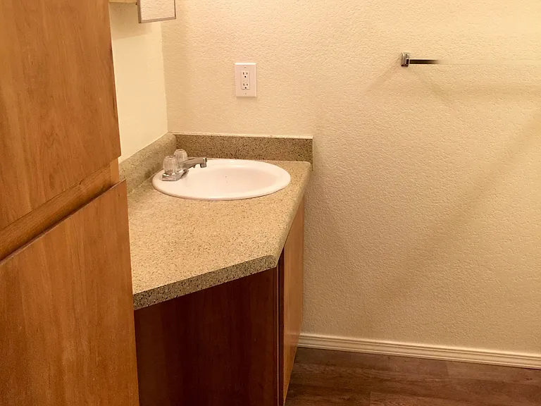Desert Shade Apartments — Photo 6