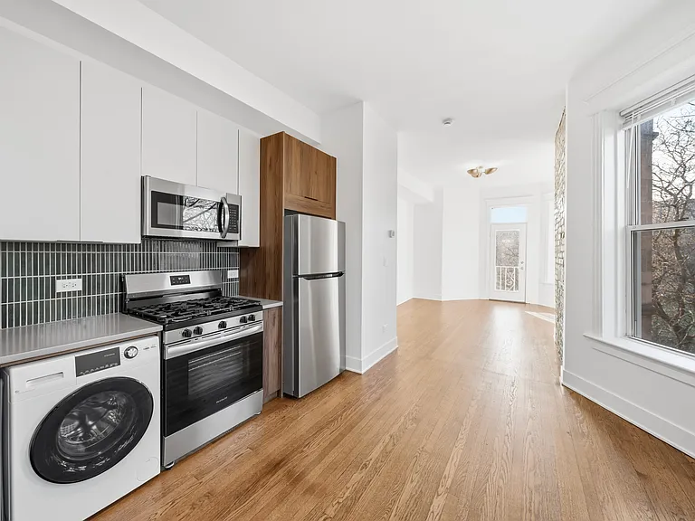 4023 N Greenview Ave #2F — Photo 5