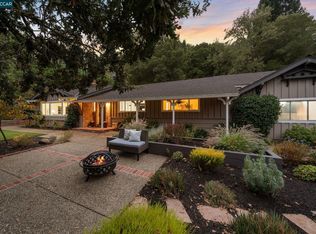 1 Poco Paseo, Orinda, CA 94563