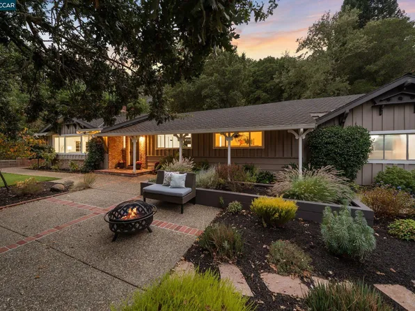 1 Poco Paseo, Orinda, CA 94563