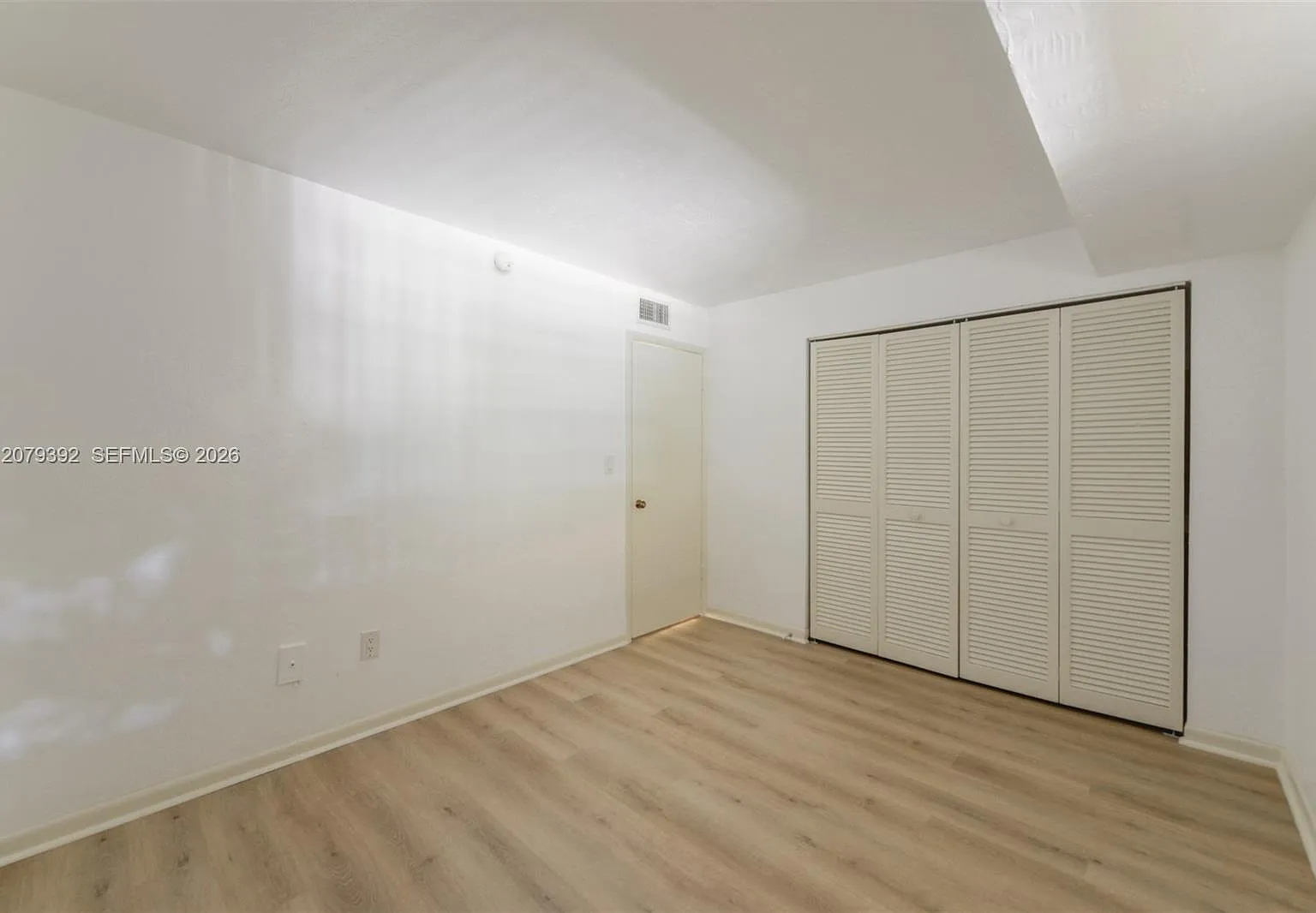 7420 SW 59th Ave — Photo 2
