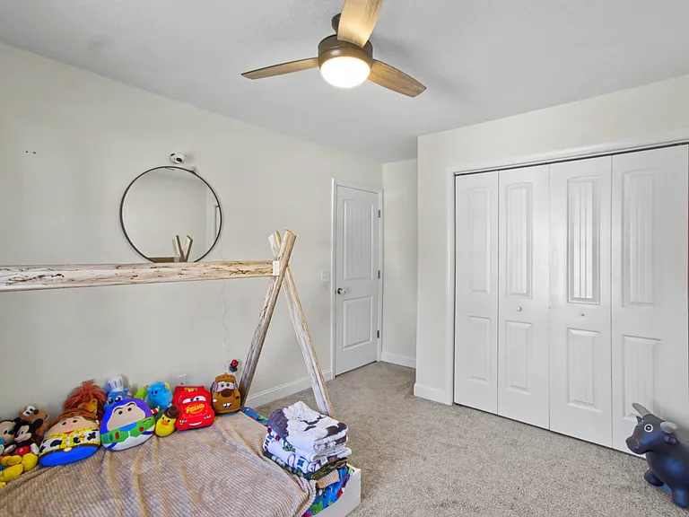 1052 Grayson Ave — Photo 11