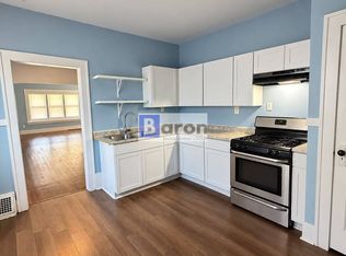 2417 Fredrickson St, South Bend, IN 46628