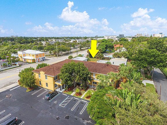 3rd image of 3208 S Dixie Hwy APT 5
