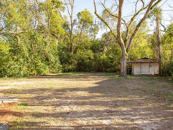 5th image of 315 Strickland Ave